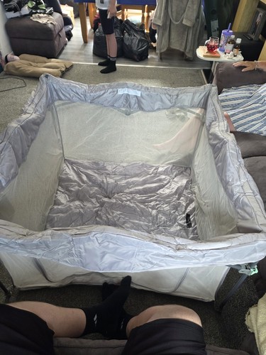 Joy venture baby play pen - venture,